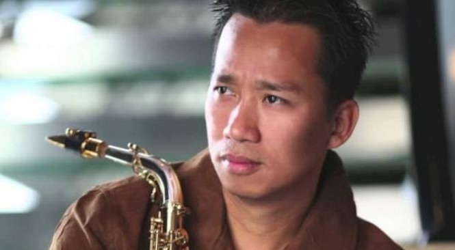 Nghe tiếng kèn để đời của nghệ sĩ saxophone Xuân Hiếu vừa ra đi vì bạo bệnh Nghe tiếng kèn để đời của nghệ sĩ saxophone Xuân Hiếu vừa ra đi vì bạo bệnh