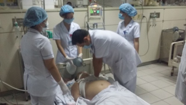 Vụ 18 nạn nhân chạy thận: Do tồn dư hóa chất xúc rửa hệ thống nước? Vụ 18 nạn nhân chạy thận: Do tồn dư hóa chất xúc rửa hệ thống nước?