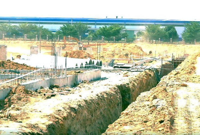 Sập hố công trình khiến 2 công nhân tử vong Hiện trường hai công nhân bị đè tử vong.