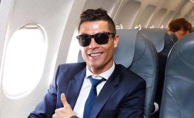 Choáng váng với giá thuê 'trọn gói' Cristiano Ronaldo Ronaldo sẵn sàng “làm thêm” với mức giá hợp lý.