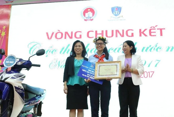 Vương Phối Ân giành giải nhất ‘Chắp cánh ước mơ' Vương Phối Ân học sinh trường THPT Võ Văn Kiệt đã giành giải Nhất cuộc thi Chắp cánh ước mơ 2017.