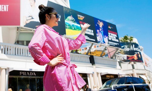 Chuyện sao: Tấm pano của Lý Nhã Kỳ với nghi án PR lố tại Cannes Chuyện sao: Tấm pano của Lý Nhã Kỳ với nghi án PR lố tại Cannes
