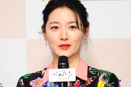 “Nàng Dae Jang Gum” tái xuất màn ảnh nhỏ sau khi bị khán giả Hàn quay lưng Lee Young Ae xác nhận tham gia phim mới “Dị mộng”