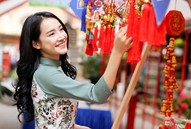 Sau tin đồn sinh con, Nhã Phương lần đầu lên tiếng Hình ảnh mới nhất được Nhã Phương chia sẻ trên trang fanpage chính thức với hơn 5 triệu tài khoản theo dõi.