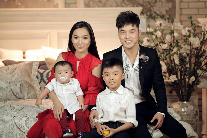 Showbiz 22/2: Bà xã Ưng Hoàng Phúc mang thai lần 3 Showbiz 22/2: Bà xã Ưng Hoàng Phúc mang thai lần 3
