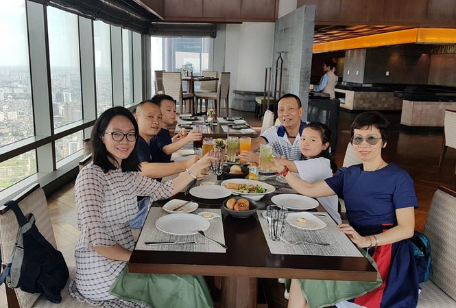 MC Lại Văn Sâm lần đầu khoe ảnh vợ và các con MC Lại Văn Sâm lần đầu khoe ảnh vợ và các con