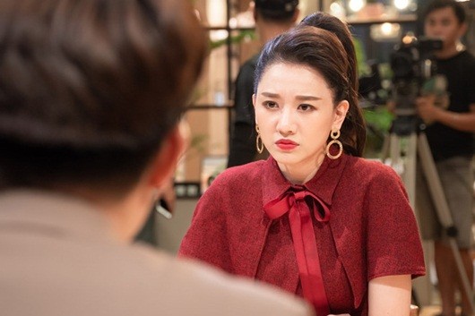 Showbiz 12/8: Lý do Hari Won từng chưa muốn kết hôn với Trấn Thành Showbiz 12/8: Lý do Hari Won từng chưa muốn kết hôn với Trấn Thành