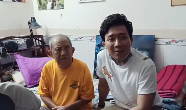 Trấn Thành trao 150 triệu đồng, nghệ sĩ Mạc Can hài hước: ‘Nhỡ dại gái thì sao?’ Trấn Thành "đột nhập" nơi ở của nghệ sĩ Mạc Can.