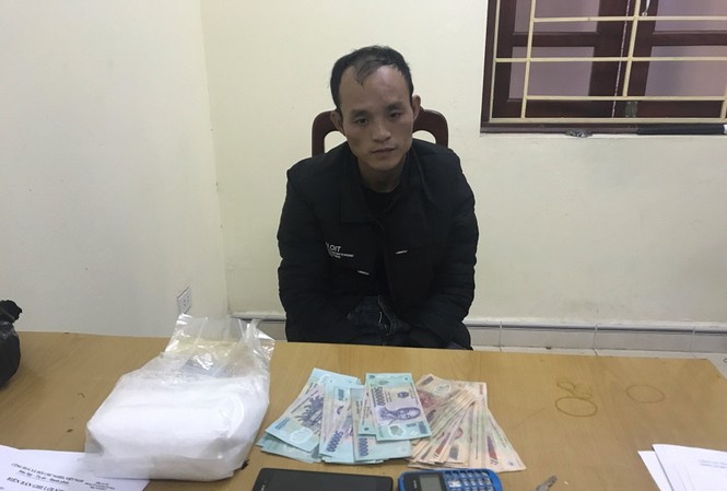 9X vừa ra tù tội giết người lại đi buôn bán ma túy Đối tượng Dương cùng tang vật *ảnh: Huyền Mỹ