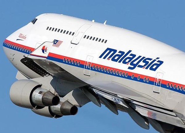 Phát hiện mới về hành trình máy bay MH370
Máy bay MH370 nhiều khả năng đã bay ở chế độ tự lái trước khi đâm xuống biển.
