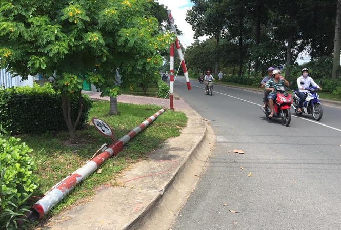 Bé trai bị sắt rơi chấn thương sọ não khi đi học về Bé trai bị sắt rơi chấn thương sọ não khi đi học về