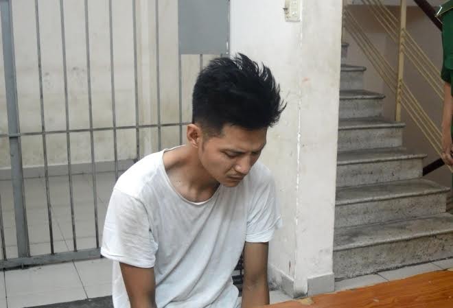 Thuê phòng khách sạn tiện tay khoắng sạch tiền của nữ du khách Giang tại cơ quan công an.