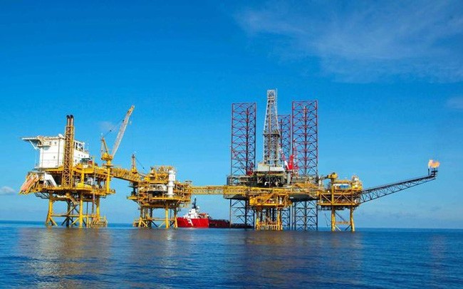 Có hay không kịch bản 'móc dầu lên bán' Trong những tháng đầu năm, giá dầu thế giới đã có sự hồi phục mạnh