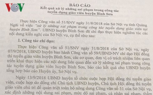 Mới nhất thi tuyển giáo viên ở Quảng Ngãi: Nhiều cán bộ bị kỷ luật Báo cáo của UBND huyện Bình Sơn về kết quả xử lý những cá nhân liên quan đến sai phạm trong kỳ thi tuyển giáo viên 2017-2018.