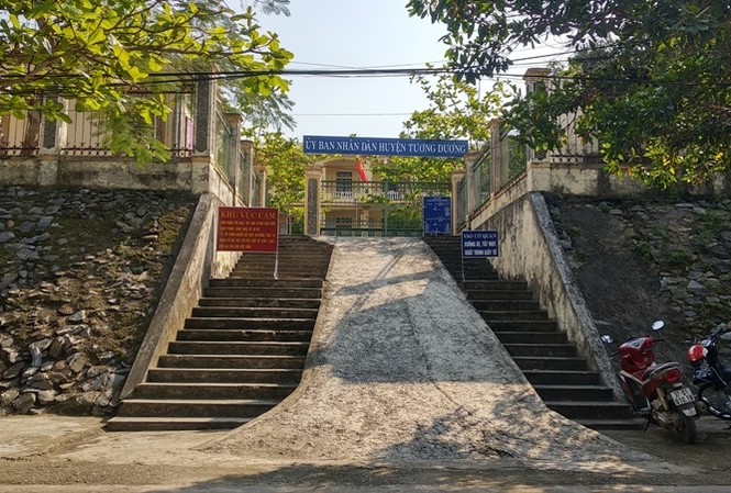 Vụ bị tố nợ ăn uống, tiếp khách hàng tỷ đồng: Bí thư Nghệ An chỉ đạo làm rõ Vụ bị tố nợ ăn uống, tiếp khách hàng tỷ đồng: Bí thư Nghệ An chỉ đạo làm rõ