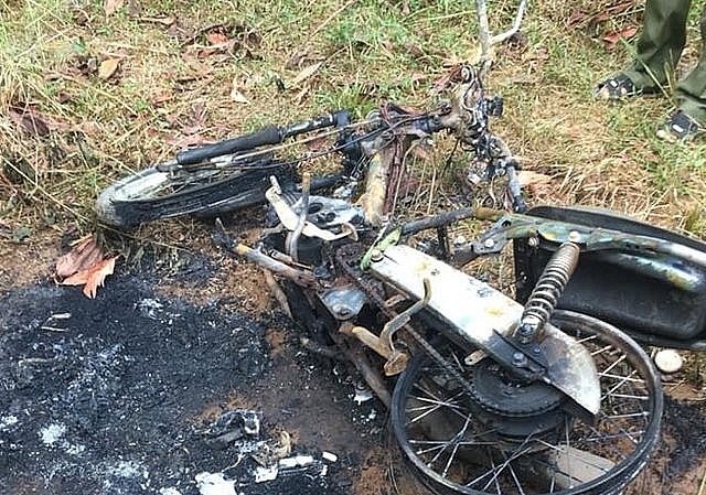 Phát hiện thi thể đàn ông không quần áo bên thuốc trừ sâu Phát hiện thi thể đàn ông không quần áo bên thuốc trừ sâu