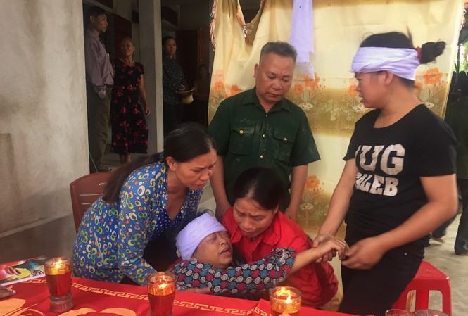Xóm nghèo nơi 3 học sinh đuối nước tử vong buồn trĩu đại tang Xóm nghèo nơi 3 học sinh đuối nước tử vong buồn trĩu đại tang