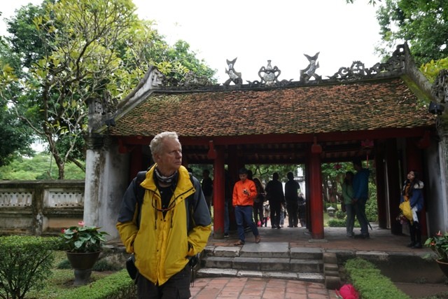 Bộ Văn hóa ban hành bộ quy tắc ứng xử văn minh du lịch Bộ quy tắc ứng xử văn minh không chỉ dành cho du khách mà còn cho các tổ chức, cá nhân hoạt động trong lĩnh vực du lịch và cộng đồng dân cư. Ảnh: Nguyên Khánh