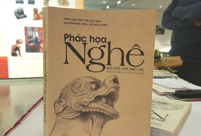 Nhận diện 'gã linh vật bên rìa' Cuốn sách hiếm hoi về một linh vật Việt bị lãng quên. Ảnh: Bảo Hân
