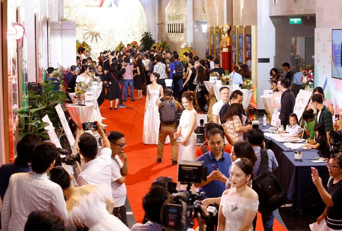 Dàn sao và tuyển U23 đổ bộ thảm đỏ VTV Awards 2018 Dàn nghệ sĩ được đề cử và khách mời xuất hiện tại thảm đỏ vTV Awards 2018. Ảnh: Như Ý