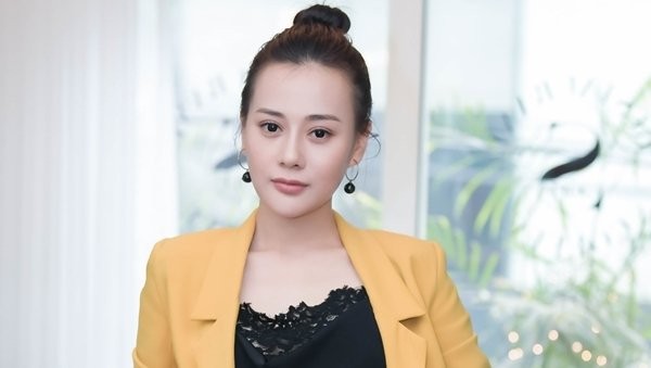 'Quỳnh búp bê' sẽ lần đầu tiên làm điều này nếu Việt Nam vô địch Không dự đoán tỉ số, nhưng Phương Oanh hào hứng chuẩn bị tinh thần "đi bão"