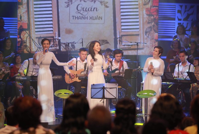 500 bức thư tình thời chiến qua lời dẫn của Diễm Quỳnh, Anh Tuấn gây xúc động Quán thanh xuân số 4 về chủ đề "Ngày mai anh lên đường"
