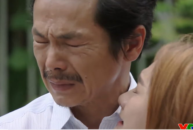 Cả đoàn phim khóc theo ông Sơn khi diễn cảnh đón Thư 'Về nhà đi con' Trung Anh không dám xem lại phân cảnh tới xin Anh Thư về nhà