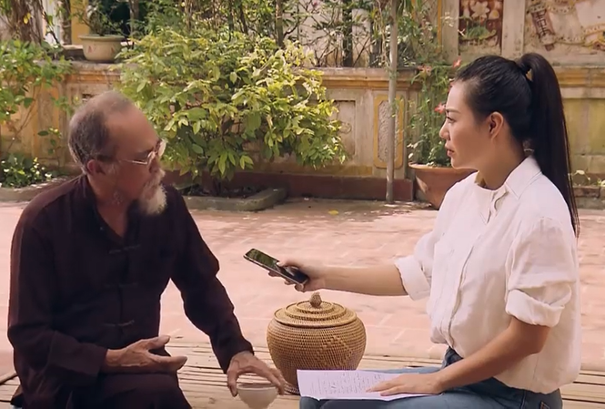 Sinh tử tập 22: Dân bức xúc nói với nữ nhà báo rằng chính quyền xã làm láo Dân bức xúc kêu với nhà báo vì chính quyền xã làm khổ dân