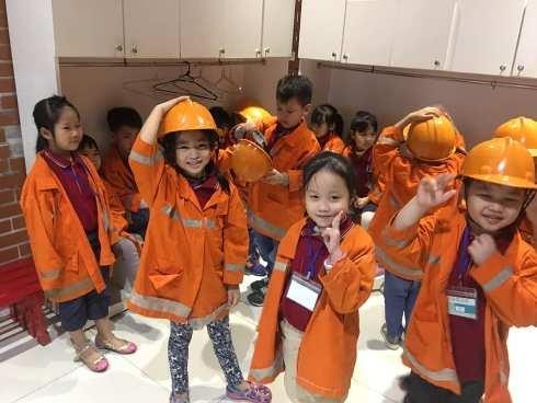 Có nên cho con học thêm tiền tiểu học? Trẻ mẫu giáo lớn Hà Nội trải nghiệm nghề nghiệp trước khi vào lớp 1