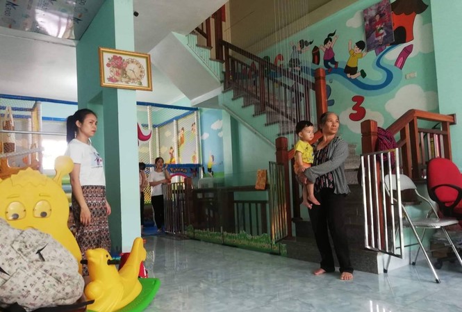 Đóng cửa cơ sở mầm non để quên bé 3 tuổi trên xe ô tô Phụ huynh đến đón trẻ sáng nay