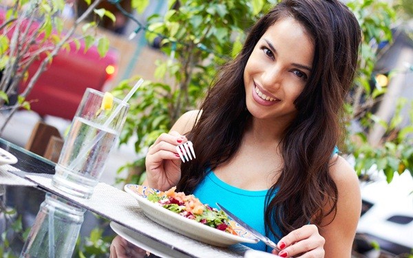 Những sai lầm ăn uống phái đẹp nên tránh Ảnh minh họa