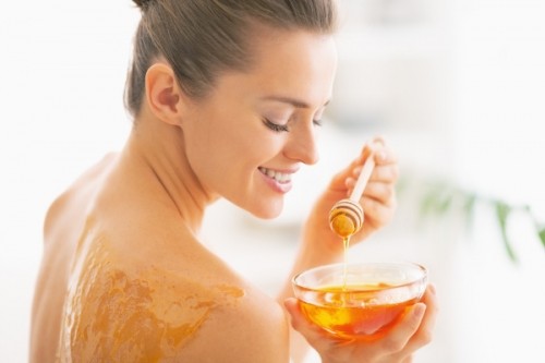 4 cách trị nám bằng mật ong Ảnh minh họa: Beauty Blog Studio
