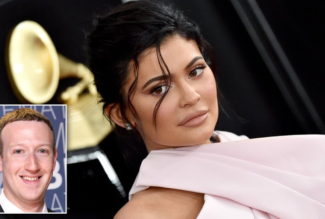 Vượt 'ông chủ Facebook', em gái Kim Kardashian là tỉ phú tự thân trẻ nhất Vượt 'ông chủ Facebook', em gái Kim Kardashian là tỉ phú tự thân trẻ nhất