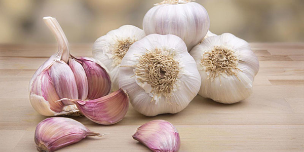 Ba món không nên ăn với tỏi Ba món không nên ăn với tỏi