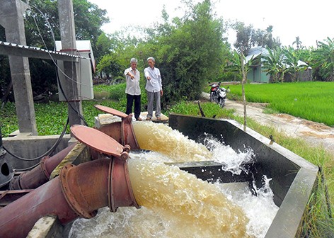 Vì sao Hà Nội mất tới 700 tỷ đồng/năm cho thuỷ lợi? Vì sao Hà Nội mất tới 700 tỷ đồng/năm cho thuỷ lợi?