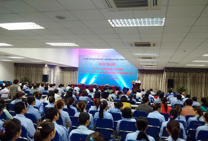 Chủ tịch Hà Nội đối thoại với công nhân khu công nghiệp Nội Bài Chủ tịch Hà Nội đối thoại với công nhân khu công nghiệp Nội Bài