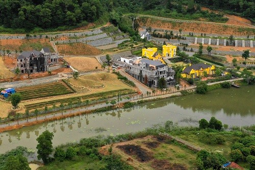 'Xẻ thịt' đất rừng Sóc Sơn: Xử lý nhiều cán bộ, chuyển hồ sơ sang công an 'Xẻ thịt' đất rừng Sóc Sơn: Xử lý nhiều cán bộ, chuyển hồ sơ sang công an