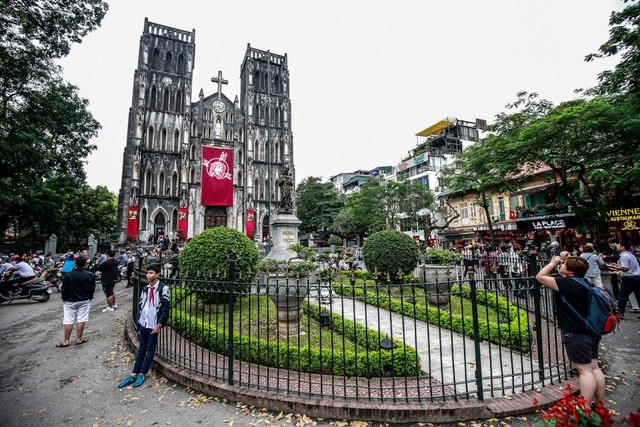 Hà Nội công bố 30 điểm du lịch nổi tiếng cấm thuốc lá Nhà thờ lớn Hà Nội, một trong những địa điểm cấm hút thuốc