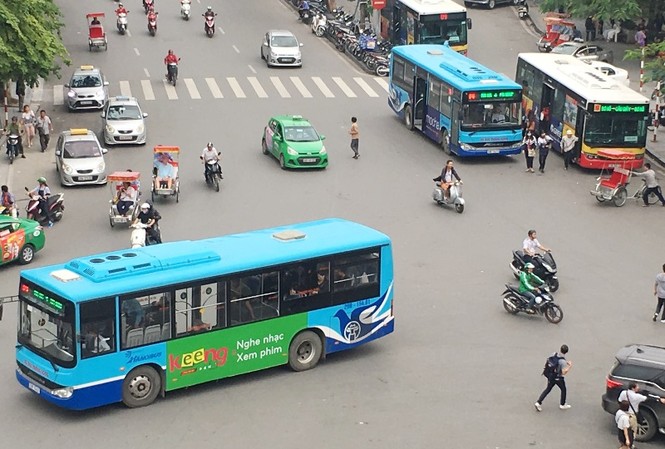 Điều chỉnh lộ trình nhiều tuyến buýt để thi công đường đua F1 Sở GTVT Hà Nội thực hiện điều chỉnh lộ trình nhiều tuyến buýt để thi công đường đua F1