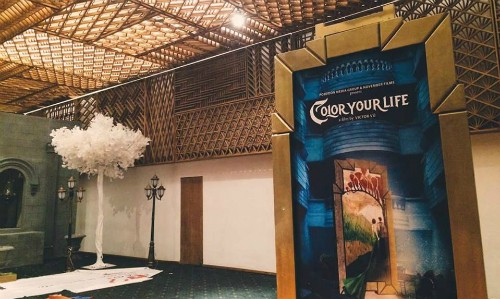 Tiệc cưới đậm chất điện ảnh của Victor Vũ - Đinh Ngọc Diệp Tiến độ thi công phần trang trí khá gấp rút khi chỉ có hơn một ngày. Ảnh: FB Thiện Khiêm.