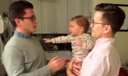 Oan tình 'Con của bố cũng là con của chú' Ảnh: Huffingtonpost.