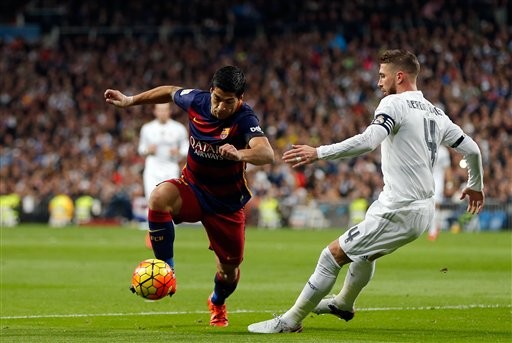 Luis Suarez e ngại Ramos trước thềm trận Siêu kinh điển Ngoài Ramos thì Thiago Silva và Diego Godin cũng được Suarez đánh giá cao
