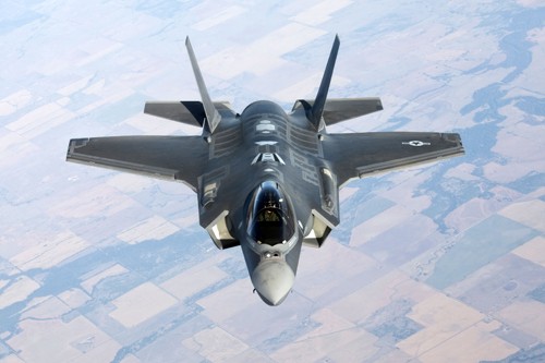 'Bộ não' nhiều khuyết tật của siêu tiêm kích F-35 Tia chớp F-35 của Mỹ. Ảnh: USAF