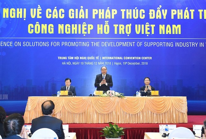 Doanh nghiệp đầu tàu không tha thiết thì khó tạo 'bánh đà' phát triển Phó Thủ tướng Trịnh Đình Dũng phát biểu tại hội nghị (ảnh Q.H)