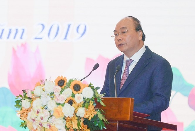 Thủ tướng: Xóa bỏ 'văn hóa không nhúc nhích', 'sáng cắp ô đi, chiều cắp ô về' Thủ tướng cho rằng cần xóa bỏ "văn hóa không nhúc nhích" (ảnh N.H)