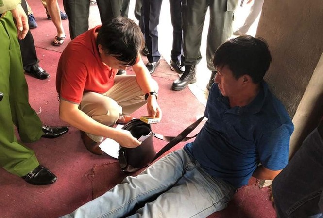 Hé lộ đối tượng cầm đầu đường dây ma tuý 'khủng' nhất TPHCM Hé lộ đối tượng cầm đầu đường dây ma tuý 'khủng' nhất TPHCM