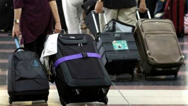 Giả bị đánh thuốc mê, cướp 900 triệu đồng trên máy bay Soi chiếu hành lý không thấy khách nào mang nhiều tiền mặt. Ảnh minh họa