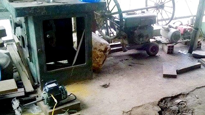 Bị ngâm nước sau điện giật, 1 công nhân nguy kịch Xưởng mộc - nơi xảy ra vụ tai nạn