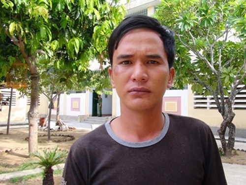 Giật điện thoại bất thành, tên cướp giả làm... bạn nạn nhân Phạm Vũ Phong