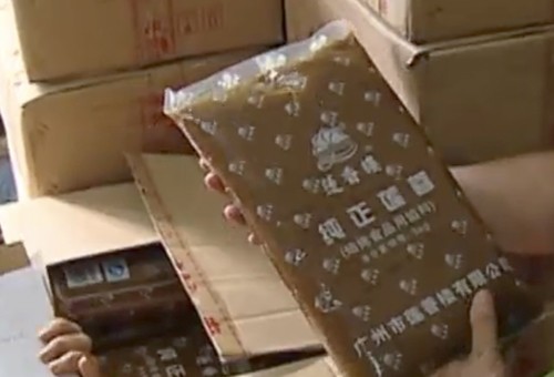 3 tấn nhân bánh Trung thu nhập lậu tuồn về Hà Nội Nhân bánh được đóng vào túi nilon hút chân không. Ảnh: Sơn Dương